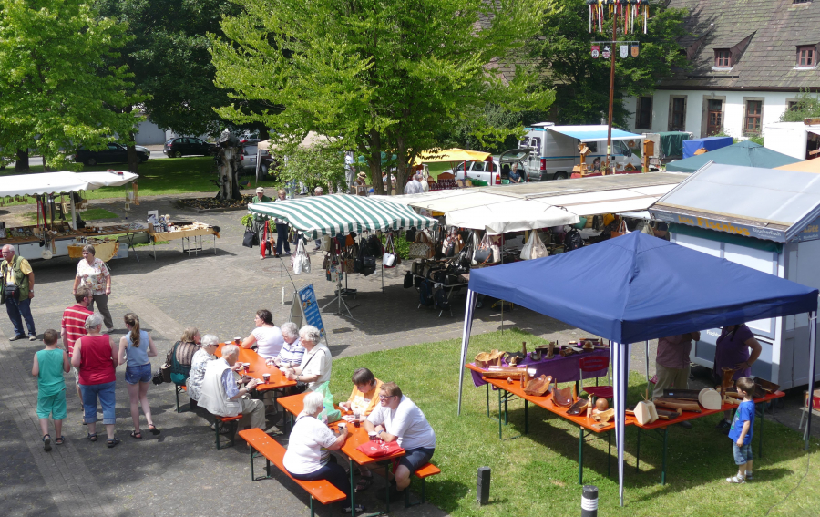 Bauern_und_Kreativmarkt_Neuhaus_2024